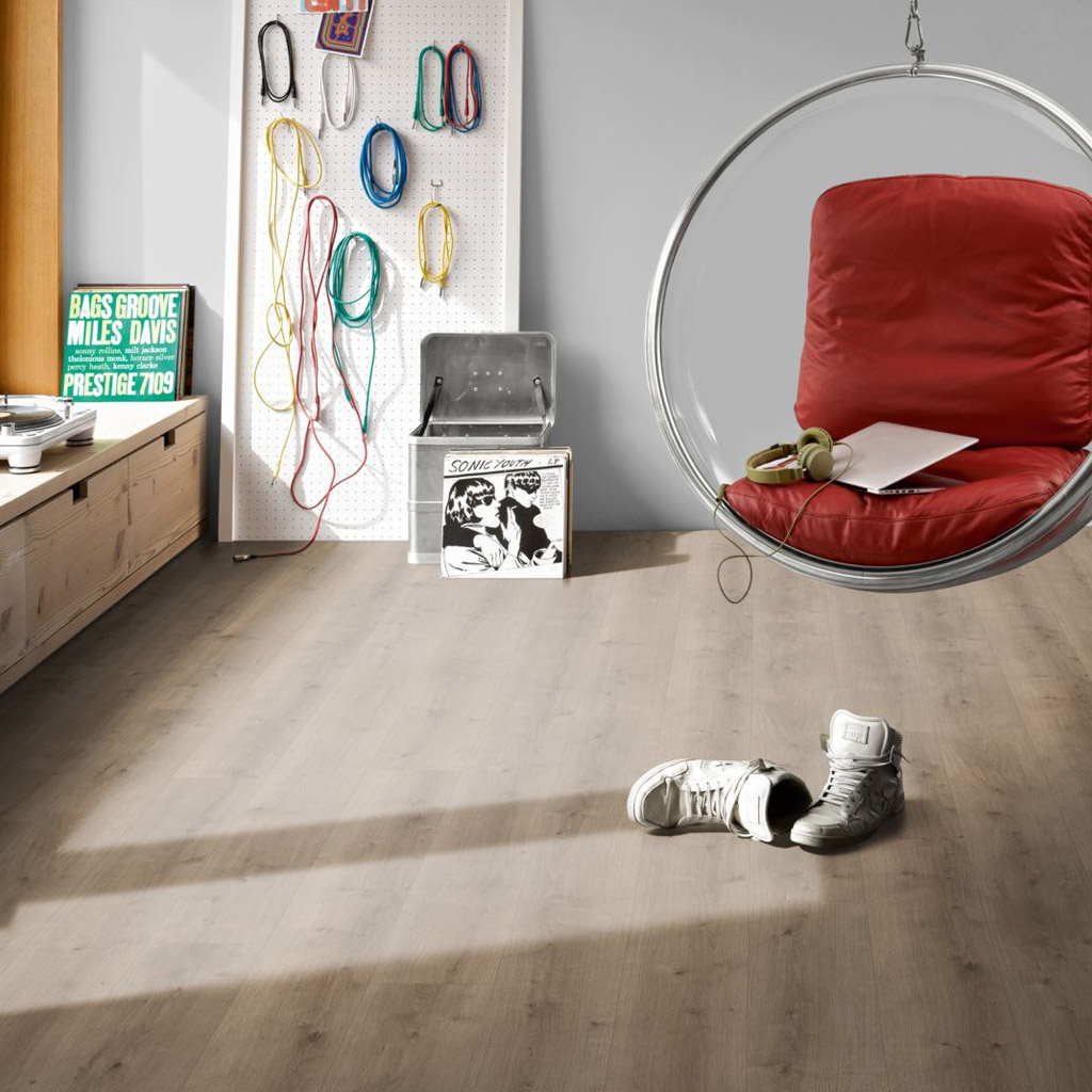 Roble Pure Gris Perla XXL - Vinílico Parador Modular ONE ambiente estudio