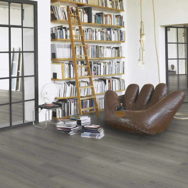 Roble Studioline Gris Claro - Laminado Parador Classic 1050 ambiente salón