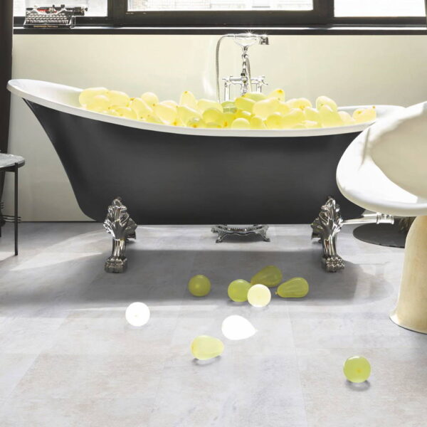 Dolomita Blanco - Vinílico SPC Parador Trendtime 5 Baldosa Grande ambiente baño