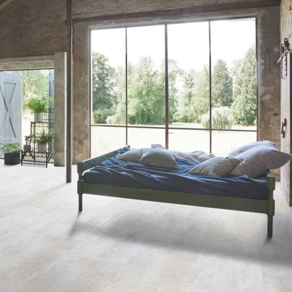 Dolomita Blanco - Vinílico SPC Parador Trendtime 5 Baldosa Grande ambiente dormitorio