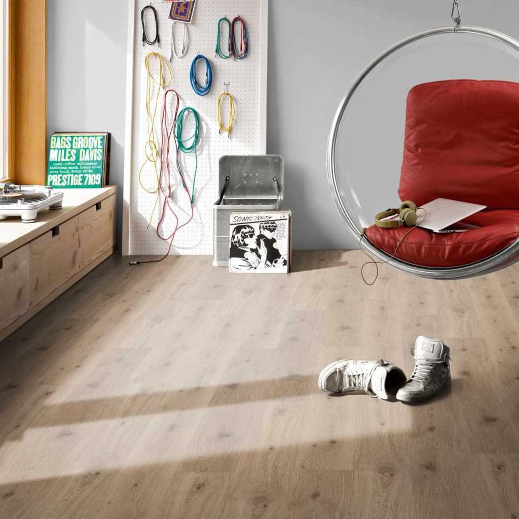 Roble Imperial Macchiato - Vinílico SPC Parador Trendtime 8 Lama Grande ambiente sala