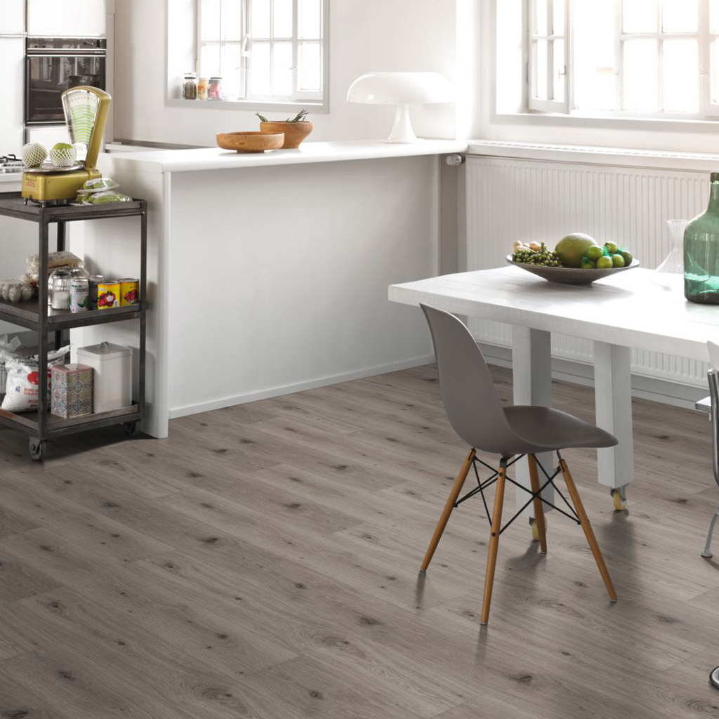 Roble Imperial Gris Claro - Vinílico SPC Parador Trendtime 8 Lama Grande ambiente cocina