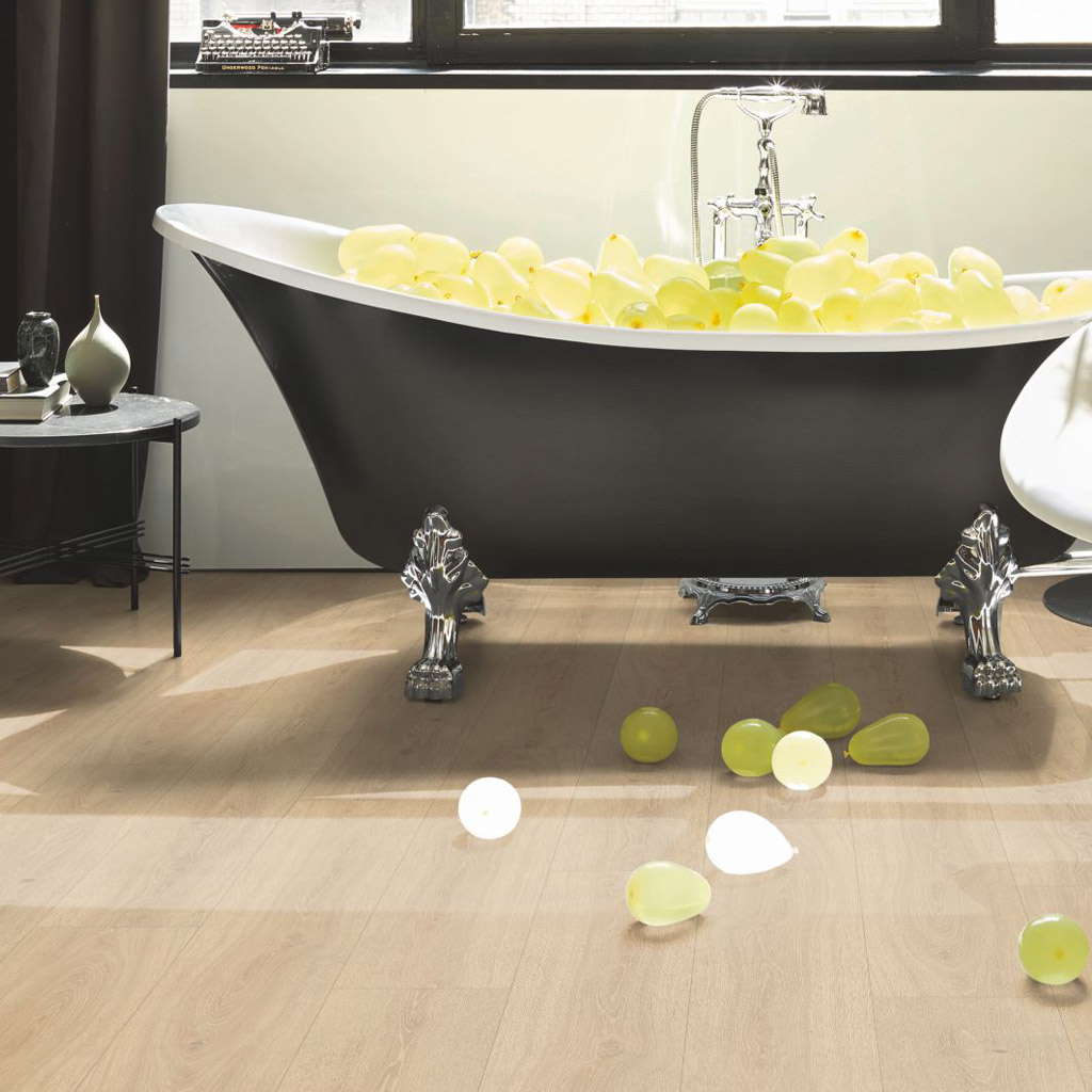 Roble Studioline Lijado - Vinílico SPC Parador Trendtime 8 Lama Grande ambiente cocina