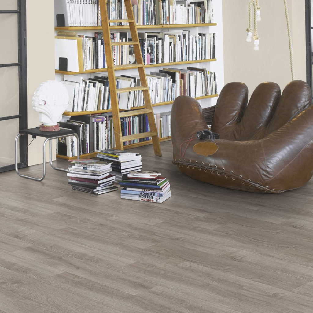 Roble Gris Claro 4V - Laminado Parador Basic 400 ambiente estudio
