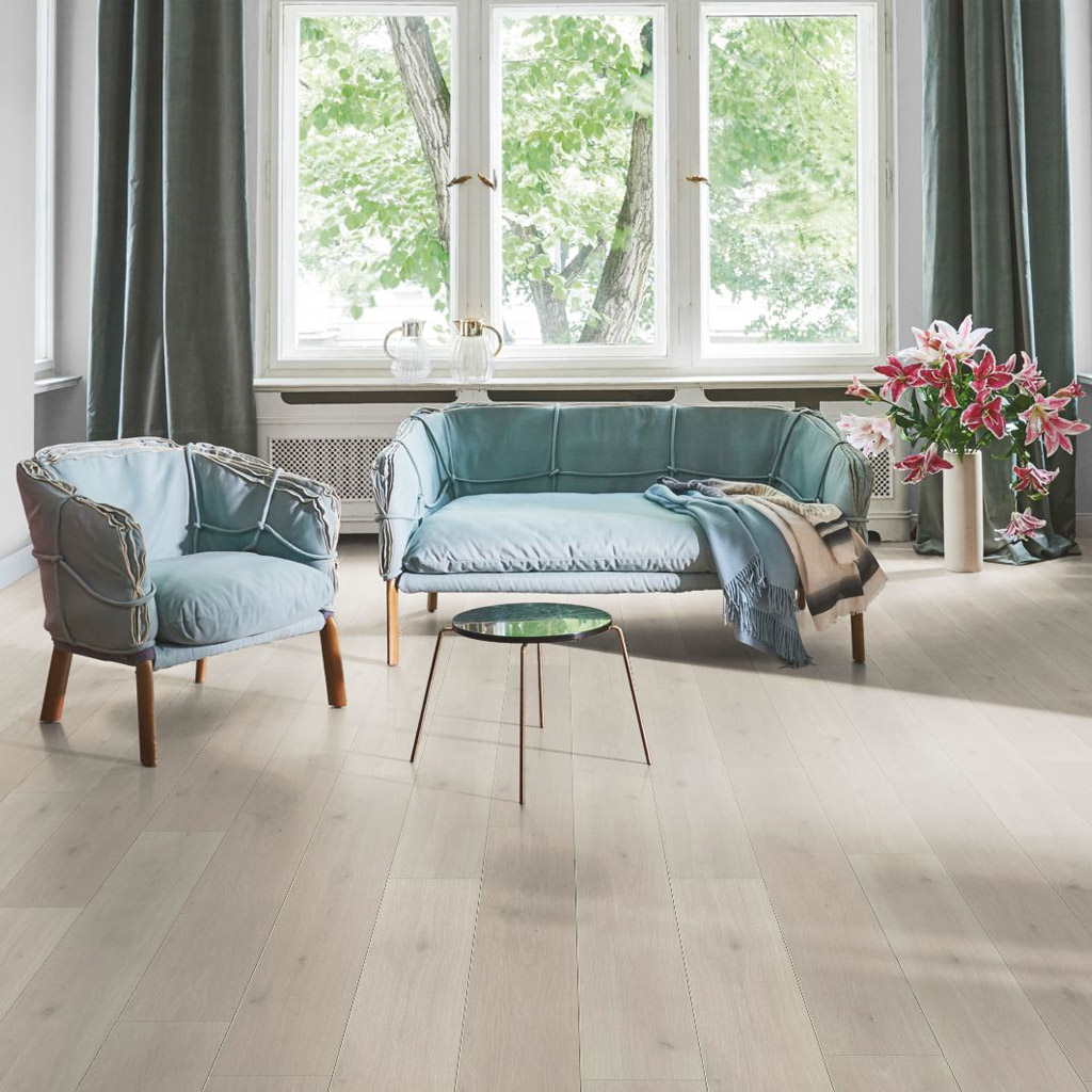 Roble Natural Mix Gris 4V - Laminado Parador Classic 1050 ambiente salón