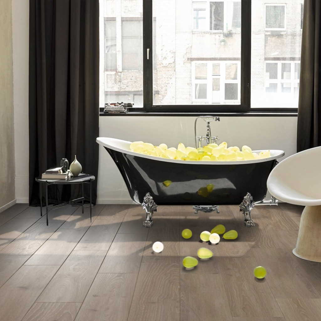 Roble Skyline Gris Perla - Laminado Parador Hydron 600 ambiente baño