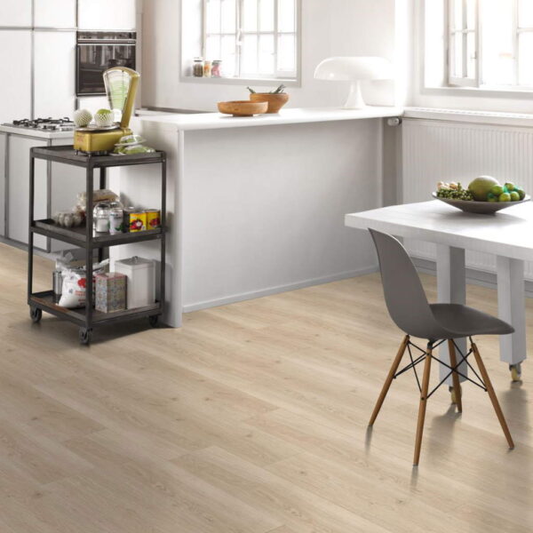 Roble Studioline Lijado - Laminado Parador Hydron 600 ambiente cocina