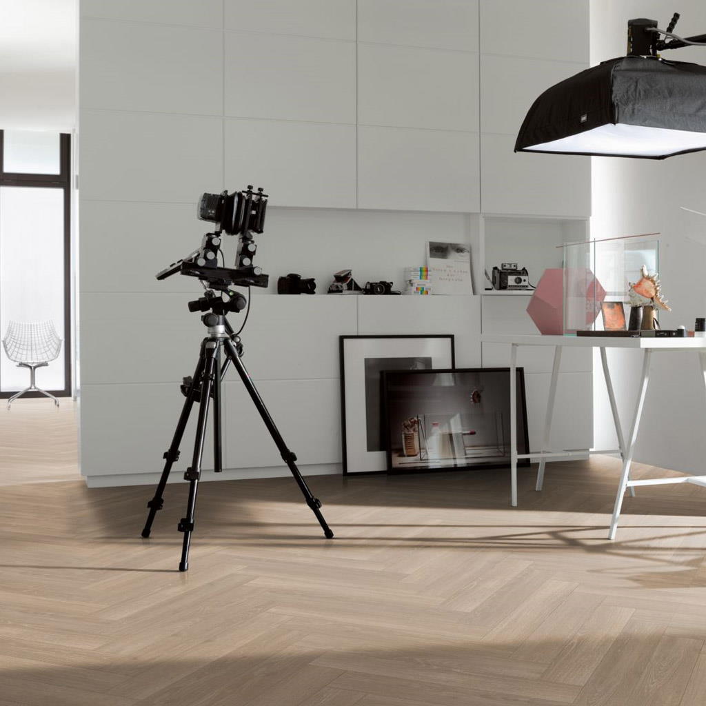 Roble Skyline Gris Perla - Laminado Parador Trendtime 3 ambiente estudio