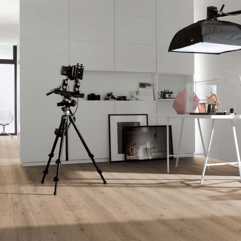 Roble Castell Calizo XXL/AC5 - Laminado Parador TrendTime 6 ambiente estudio